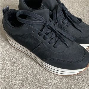 Zara Women’s Black Stacked Shoes